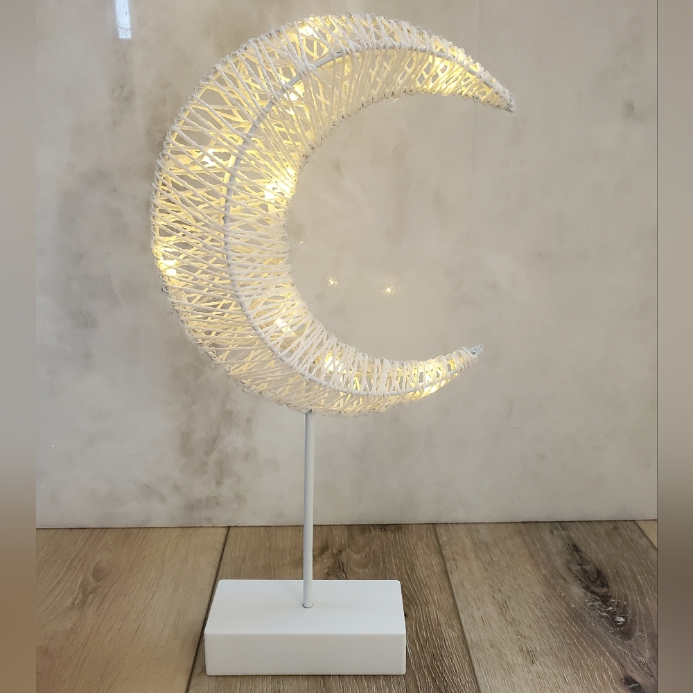Battery Powered Decorative Crescent Light